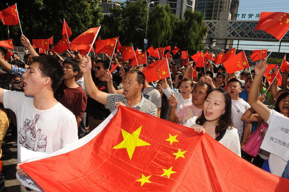 《临时劫案》:城市小人物底色中的灰暗与戏谑