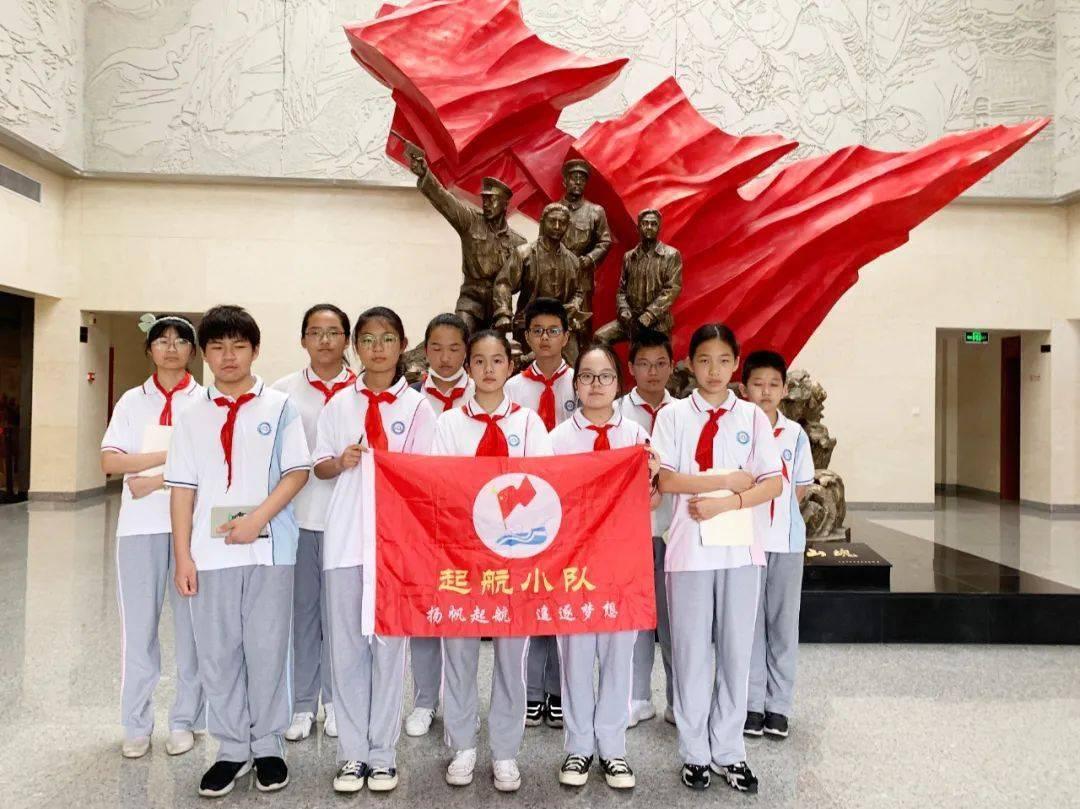 对别人说早安和晚安像打卡一样有这个必要吗？游戏画面