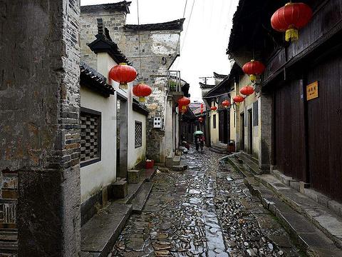 李永群主动投案，曾被责令向省委作出书面检查