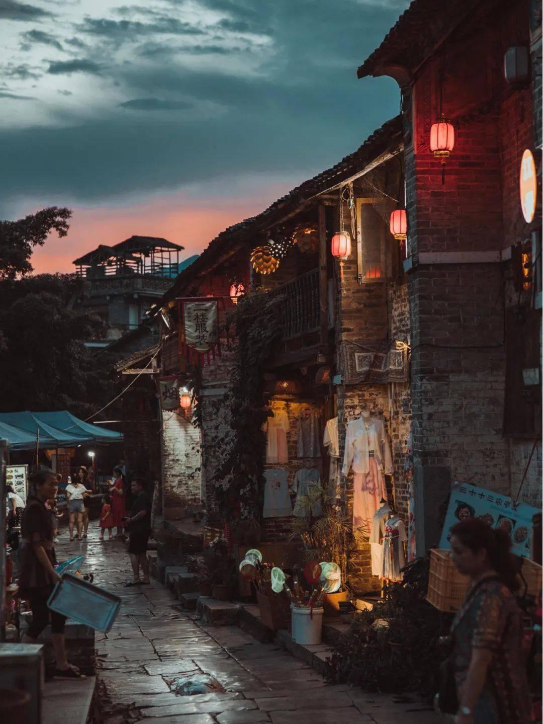 逃离拇指山地